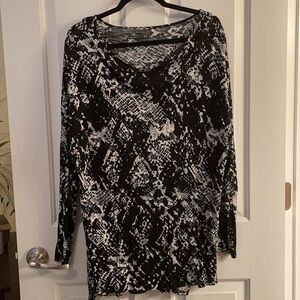 Apt. 9 Black & White Tunic Top 1X